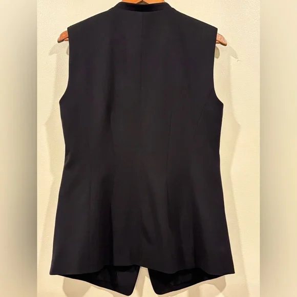 White House Black Market Black Vest with Leopard Lining - Picture 2 of 5